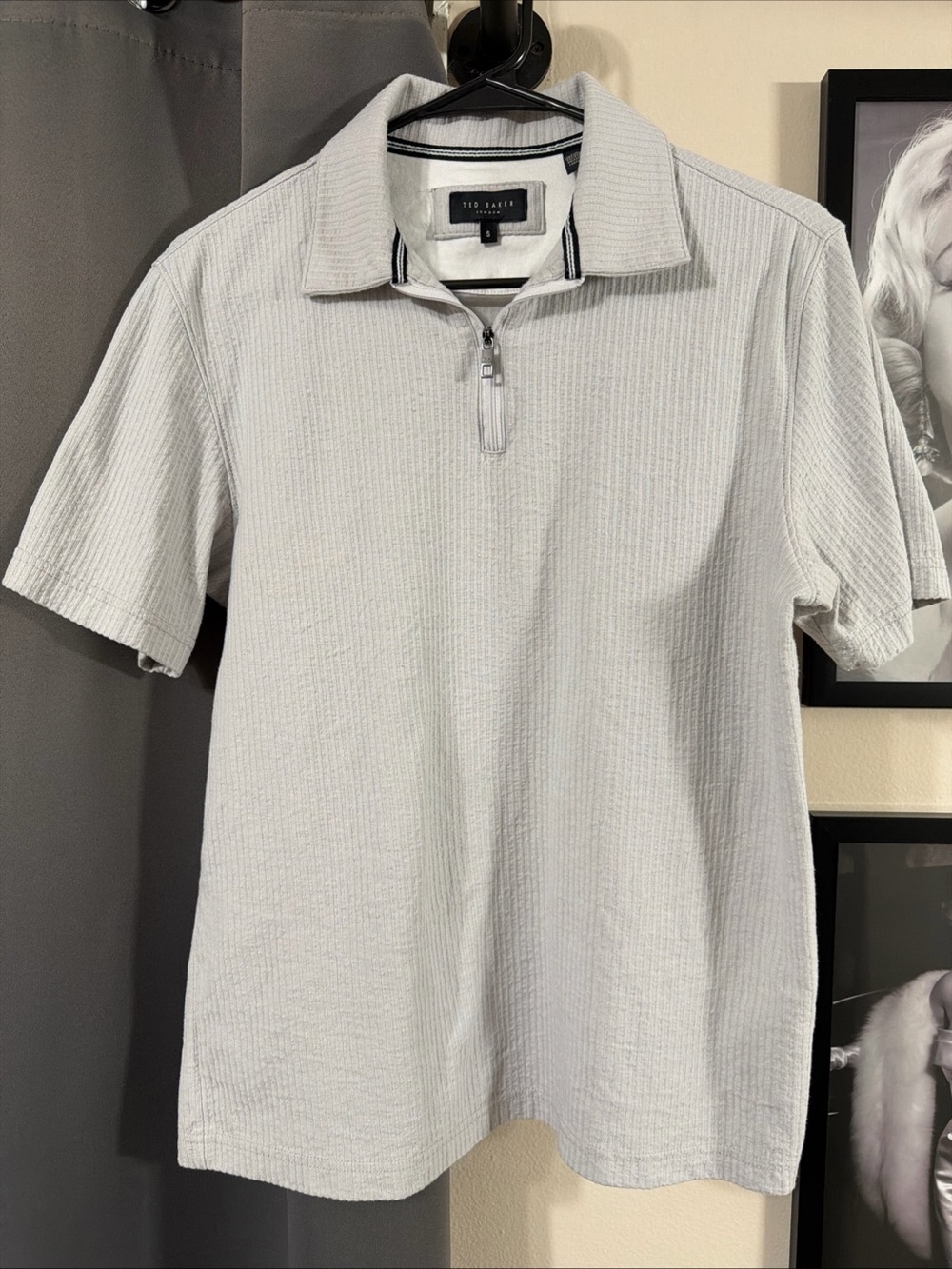 Ted Baker Men’s Light Gray Textured Half-Zip Polo